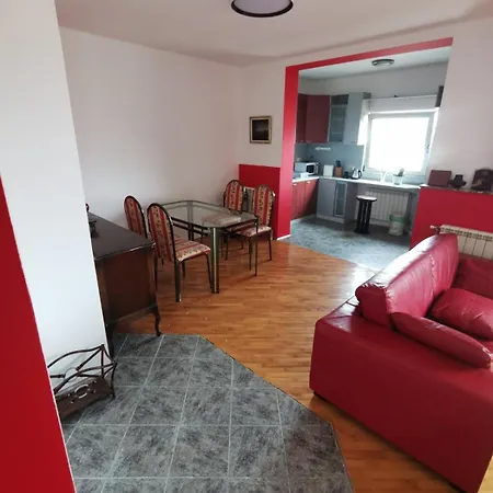 Beloved Birch Apartment